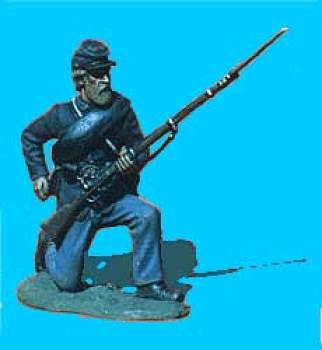 Union Infantry Kneeling, Reaching for Cartridge