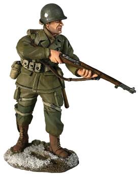 WW2: US 101st Airborne in M-43 Jacket Advancing with Caution, Winter 1944-45