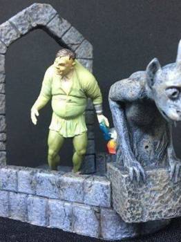 microMANIA - Hunchback Figure and Base