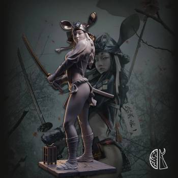 Monument Miniatures - Samurai Girl