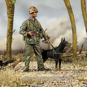 Jack Tars & Leathernecks Collection: U.S.M.C. Dog Handler with Dog 1942-45