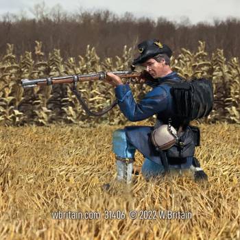 American Civil War: Union Iron Brigade in Gaiters Kneeling Firing No.2