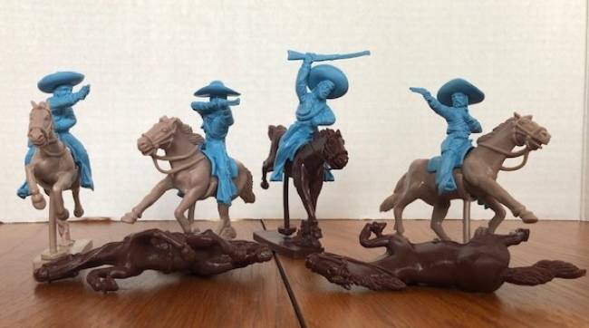 Mexican Bandits Mounted Figure Playset