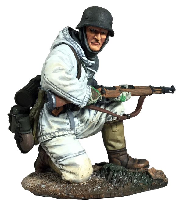 WW2: German Volksgrenadier in Parka Kneeling with K-98 No.1