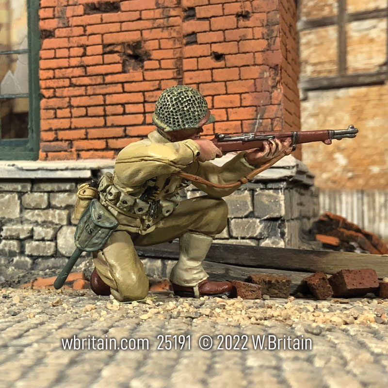 WW2: U.S. Infantryman Kneeling Firing M1 Garand 1943-45