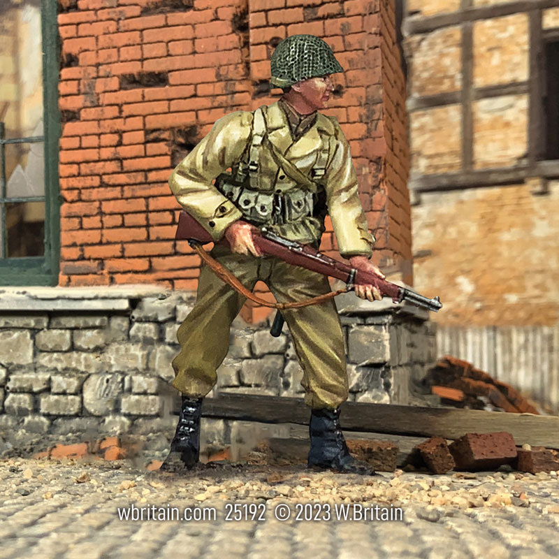 WW2: U.S. Armored Infantryman with M1 Garand Alert 1943-45