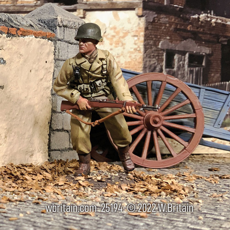 WW2: U.S. Armored Infantryman Advancing 1943-45