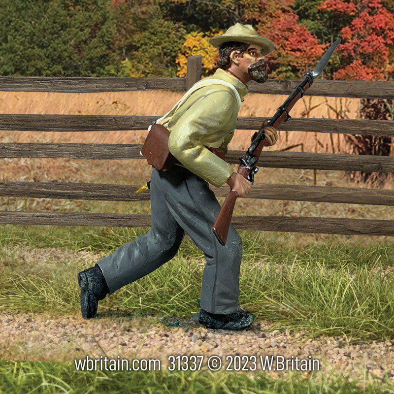 American Civil War: Confederate Soldier Advancing